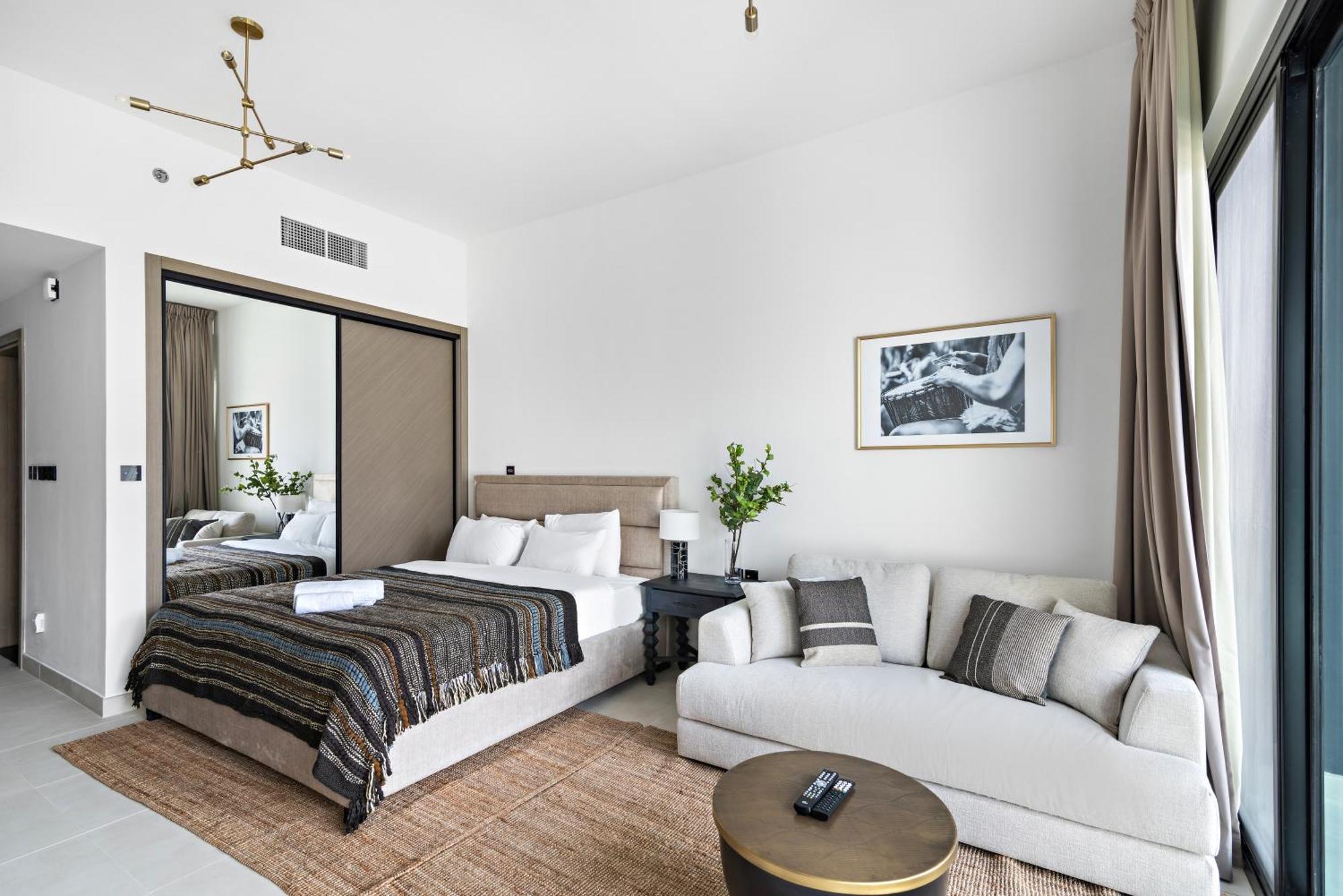 Furnished Apartment Binghatti Canal - Burj Khalifa View, Dubai Exterior photo