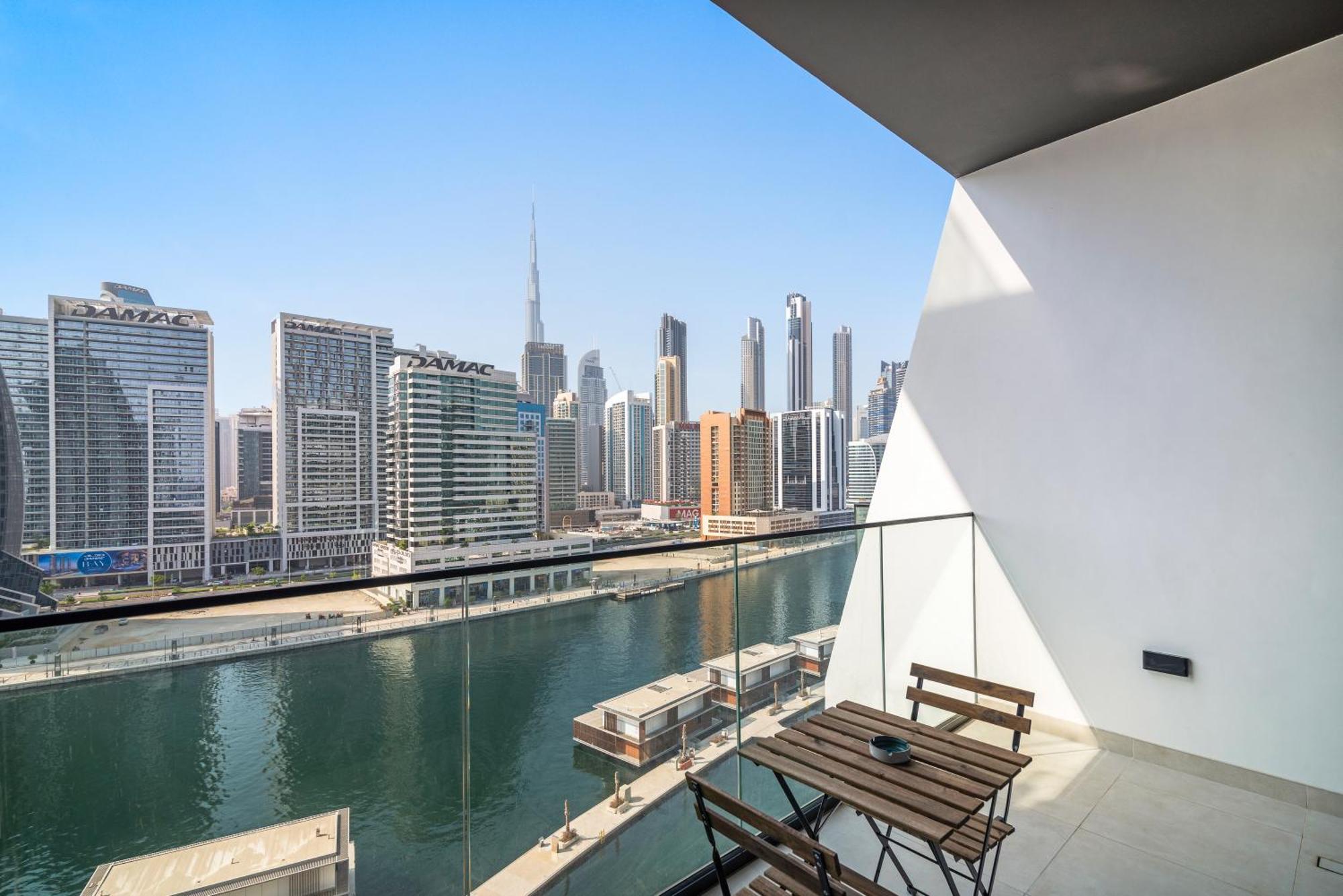 Furnished Apartment Binghatti Canal - Burj Khalifa View, Dubai Exterior photo