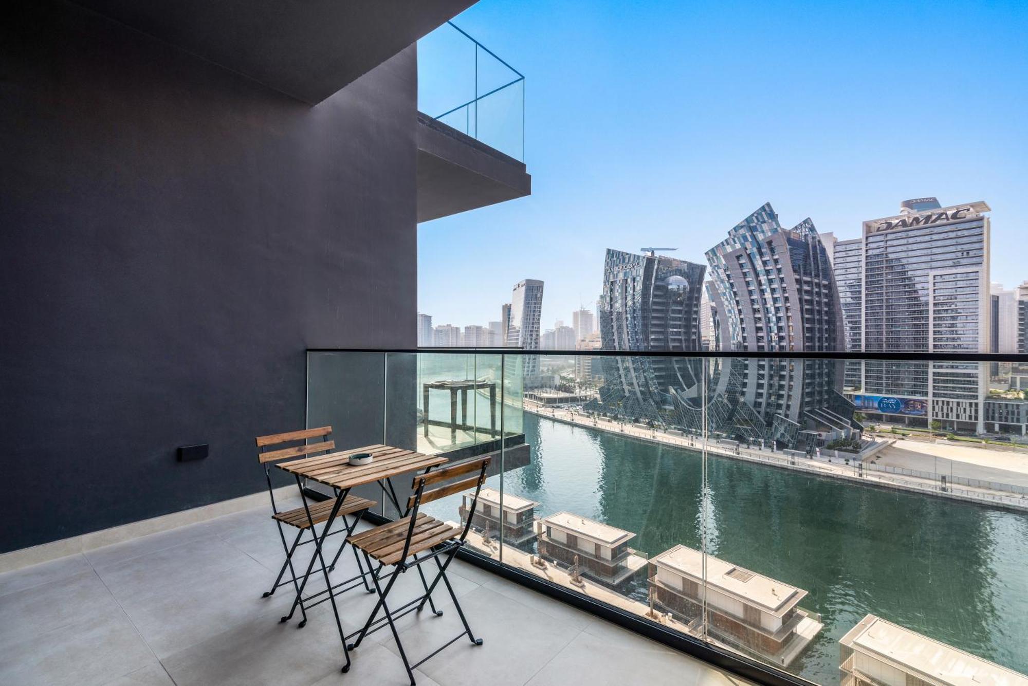 Furnished Apartment Binghatti Canal - Burj Khalifa View, Dubai Exterior photo